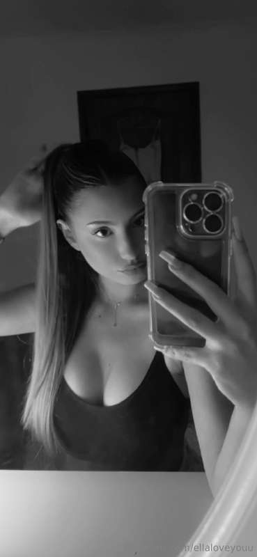 night mood 🖤