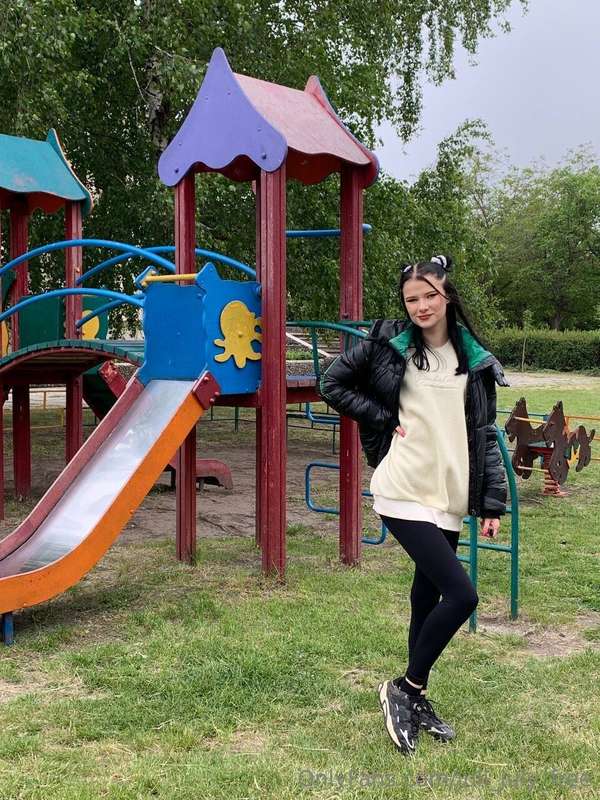When I ride on a swing, I immediately remember my childhood💕.. 1