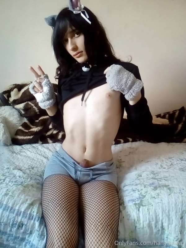 meow meow, im smal >. 30