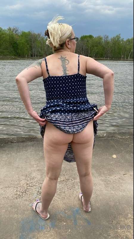 I enjoyed a nice walk by the river with @man4yourwife69 😁 2