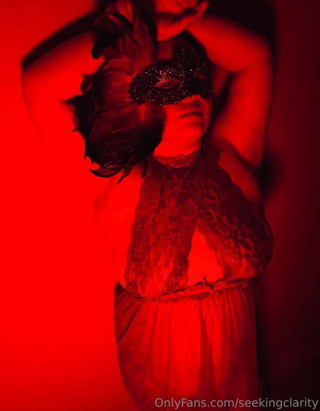 Preview of tonight’s photo shoot. Like for more! 7