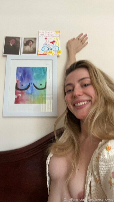 Isn’t the little art collection I keep by my bed so cute??