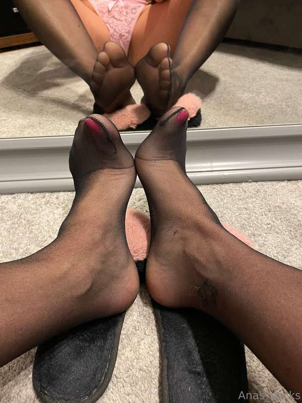 Come taste my nylons 👅 4