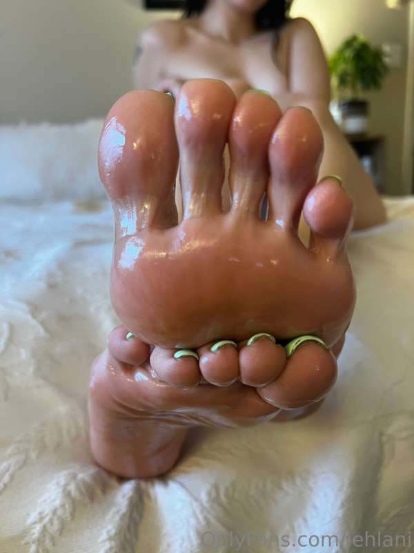 Are my soles enough to keep you up?? 💗 4