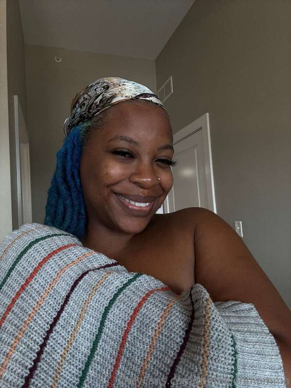 Just washed my hair trying to wash some of the blue out 🥰🥰… ..