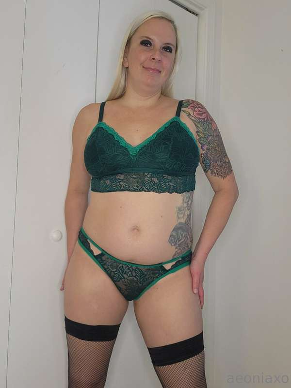 **Good morning & Happy Sexy Saturday!!** 💋 6