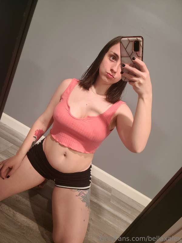 Happy hump day from me and my tits 😘