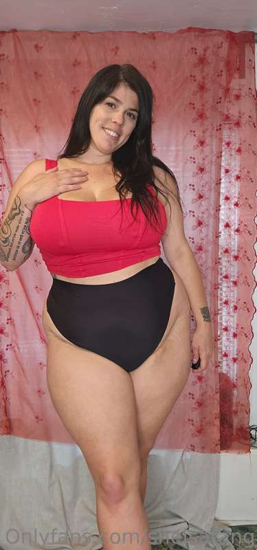 Hey babes ! I'll be doing customs and dick rates tomorrow !!..