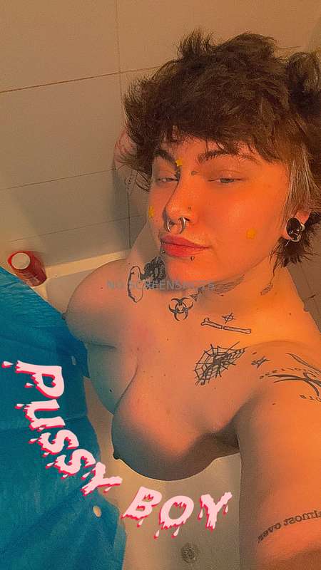 Join me in the shower? 🧽🫧 1