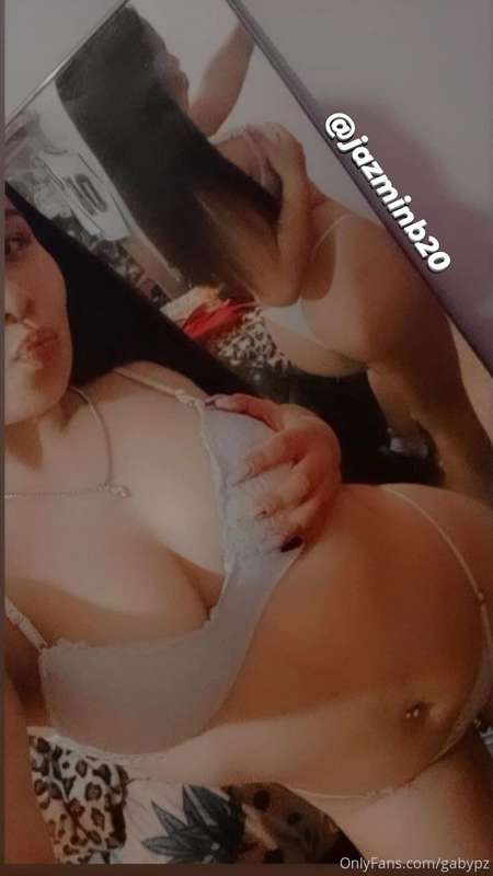 WELCOME TO MY HOT PORN PAGE😈 💦 @jazminb20 💦 🔥Foot  🔥Sexting ..