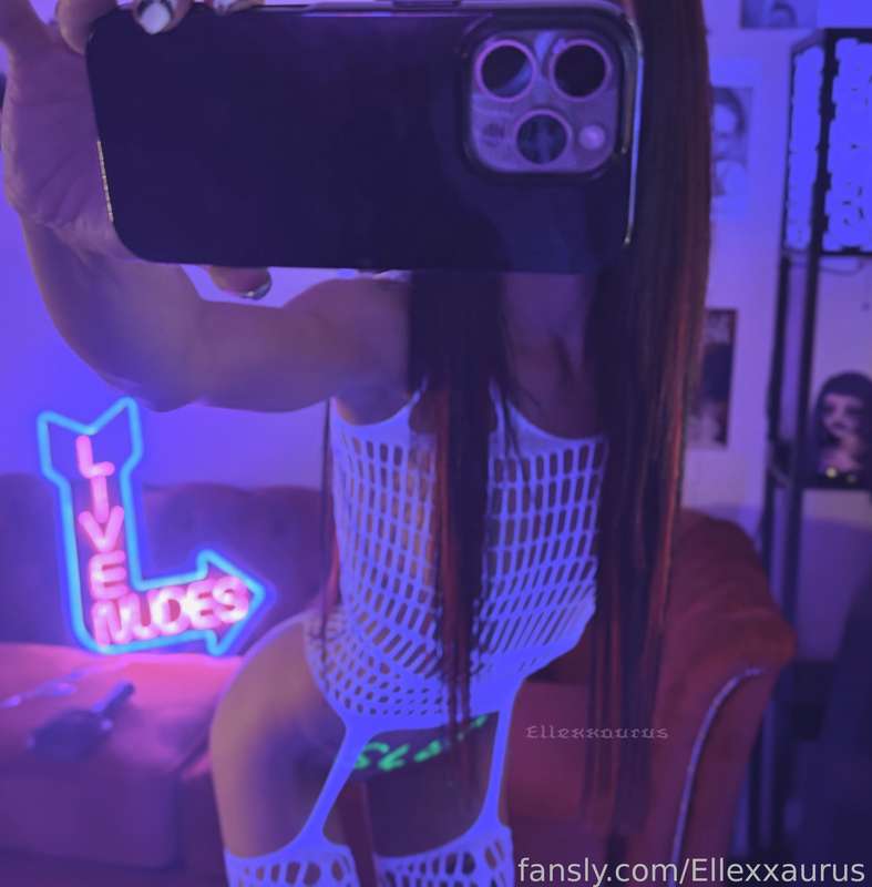 Ellexxaurus - Fansly - 21 May, 2025 4