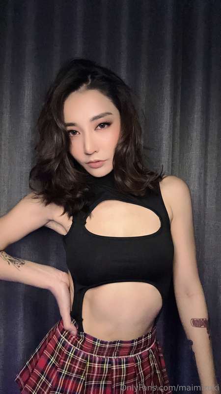 Can you resist my eyes? 🖤