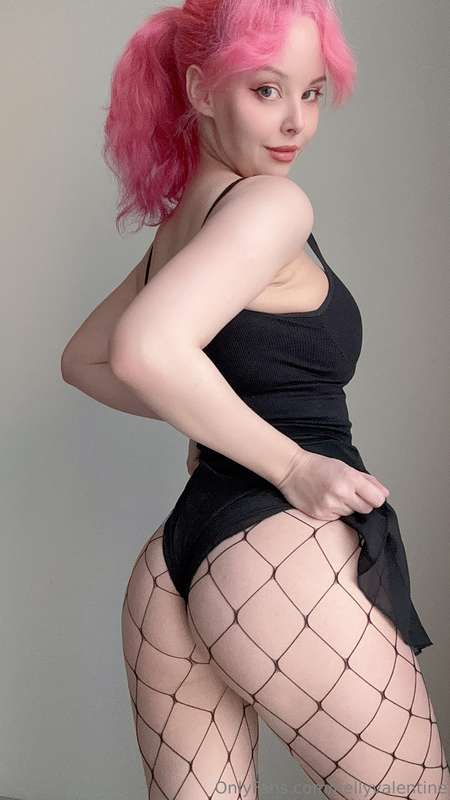 You’re about to get caught in my fishnets in 3...2...1. Oops.. 19