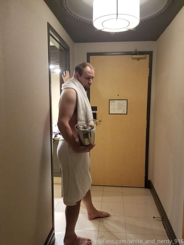 White_And_Nerdy_916 - Onlyfans - 10 Sep, 2021 9