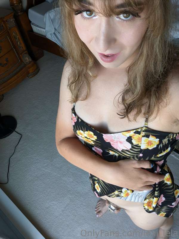 Gosh, I just love this dress so much! 2
