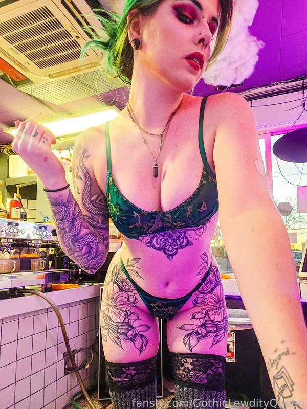 Gothiclewdityqueen - Fansly - 05 May, 2025 3