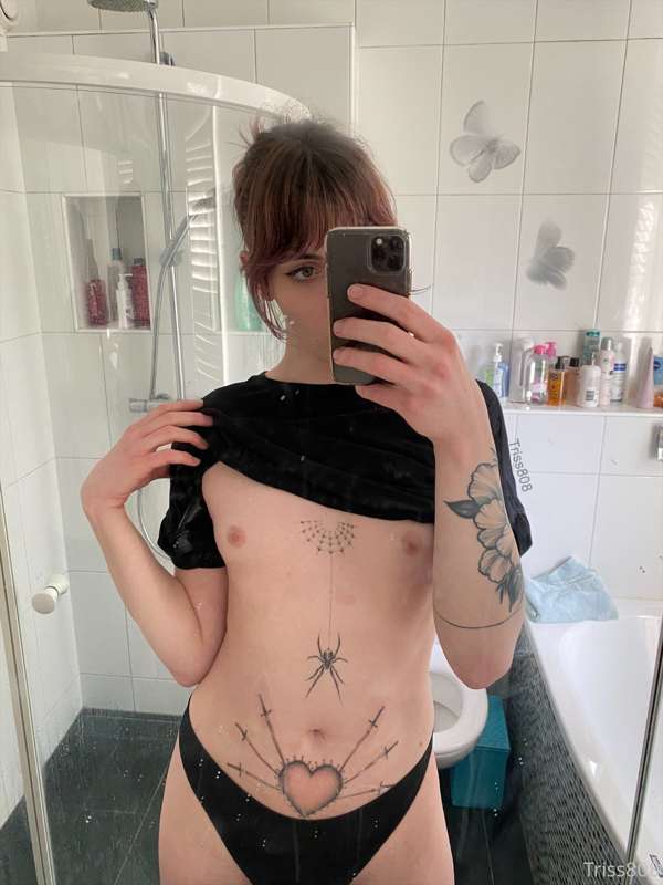 Hi! :3

Just wanted to share my new tattoo before I go sleep.. 4