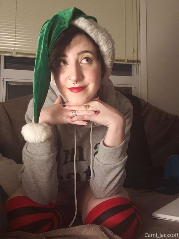 Got myself a cute cozy hoodie thanks to you guys! I really a.. 4