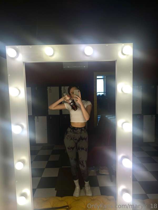Maryy_18 - Onlyfans - 06 Nov, 2024