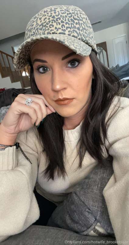 Y’all seem to like my “everyday” looks so here’s a couple!! ..