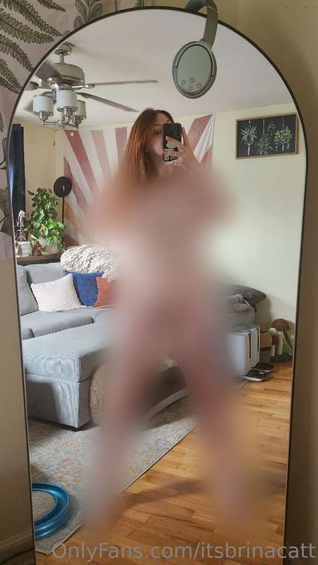 Legs spread and hungry for cock🤤

Includes: full frontal, fu..