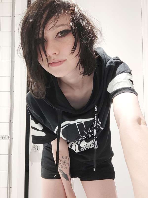 Little_Emo_Kitten - Fansly - 29 Jul, 2022 1