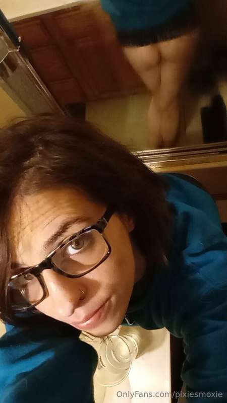 Pixiesmoxie - Onlyfans - 09 Oct, 2023