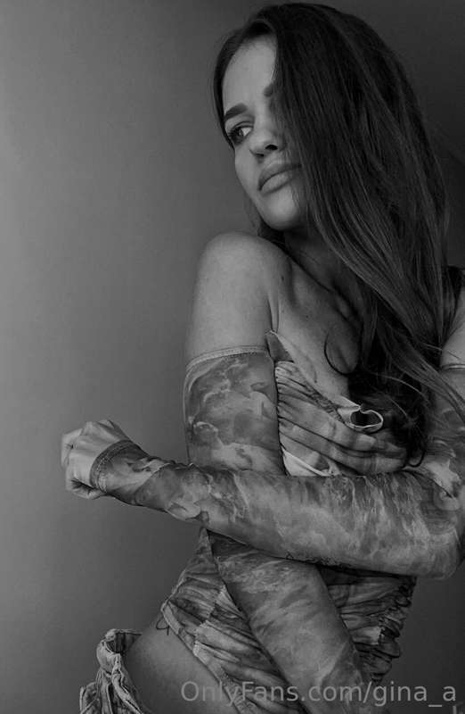 Woman's true beauty is in her....? Continue💋