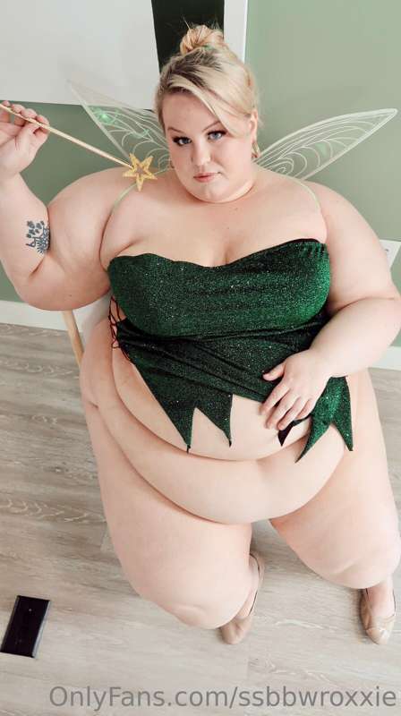 🧚‍♂️Tinker Bell really let herself go🍕🌭🍔🍰 10