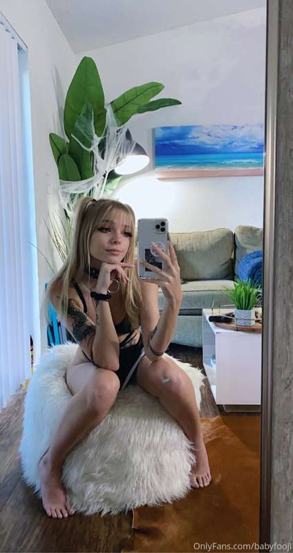 More Misa noodies 🖤🖤🍎 23