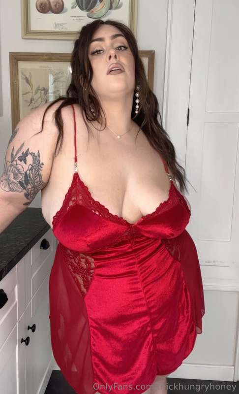 I didn’t even ask to be this fat and hot 18