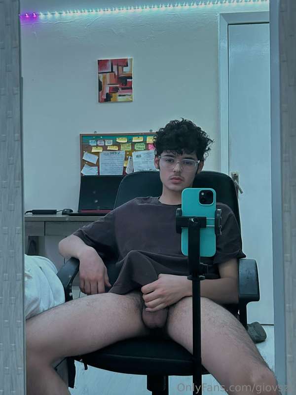 Need someone to ride me. Necesito que alguien se suba en mi. 6