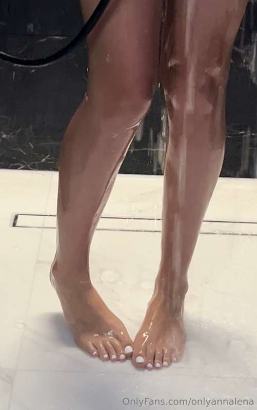 Entspannung pur im Spa 🌸💦 Nackt unter der Dusche genieße ich..