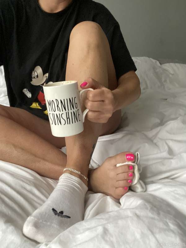 Mornings are better with delicious coffee and smelly& dirty .. 9