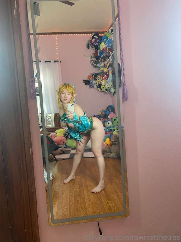 Rawrsatthetree - Onlyfans - 18 Dec, 2024 9