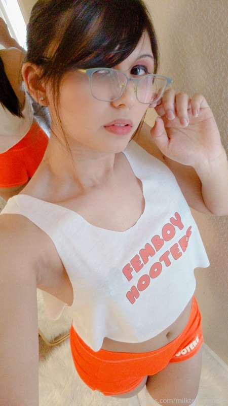 lotta selfies in this first batch >w 23
