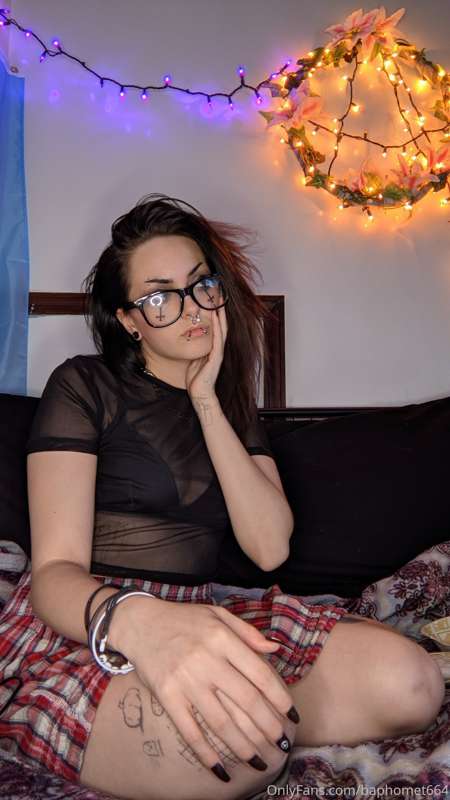 👓🥺 4