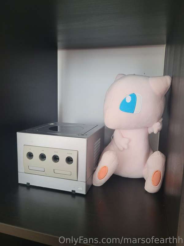 Just spend the last 2 hours cleaning my shelf and turning it.. 1