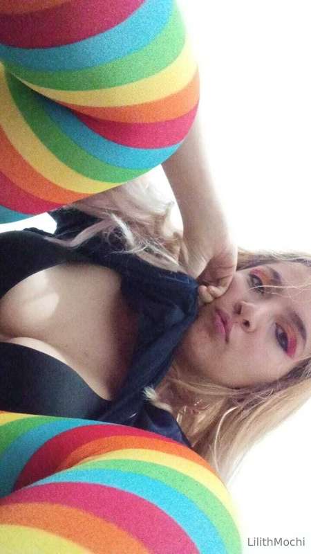 This year I didn't to a PRIDE set but I took this photos. An..