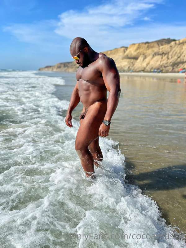 Nothing like a trip to Blacks Beach. The hike is hell but ge.. 2