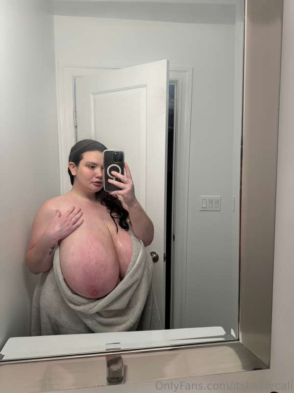 Nothing beats a nice hot shower 🥰🥰