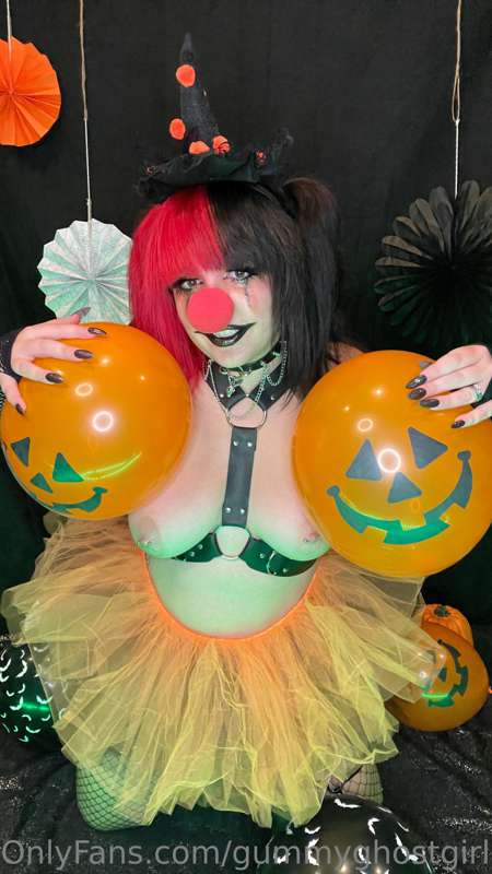 I’ll make ya *honk honk* 🤡❤️ 23