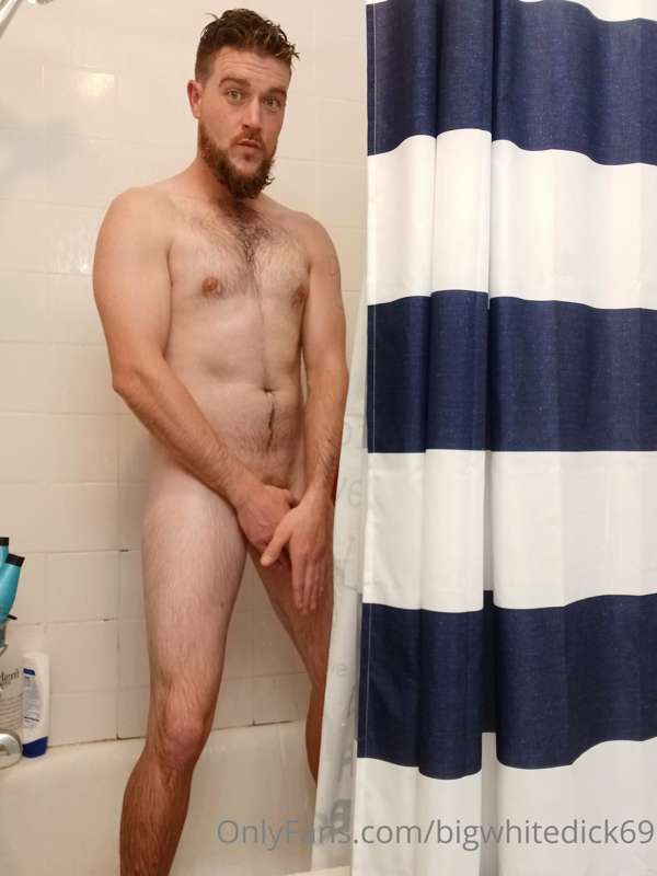 I love taking pictures in the shower 🚿
Do you like? 😜😉 1