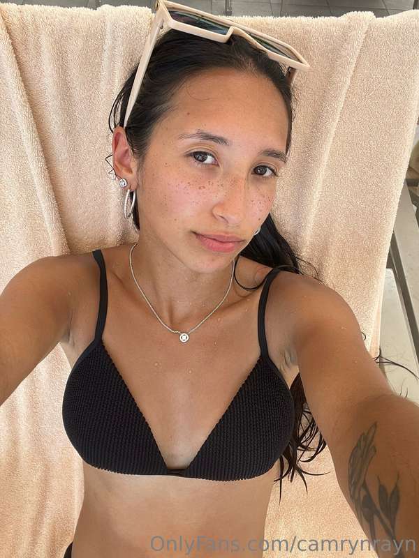 Days spent by the pool😍