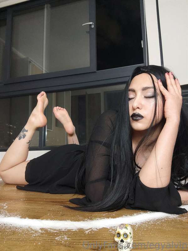 🎃 NEW HALLOWEEN SET 🎃 40 NEW PICS 🎃
I HAVE MORE COSTUMES AND.. 24