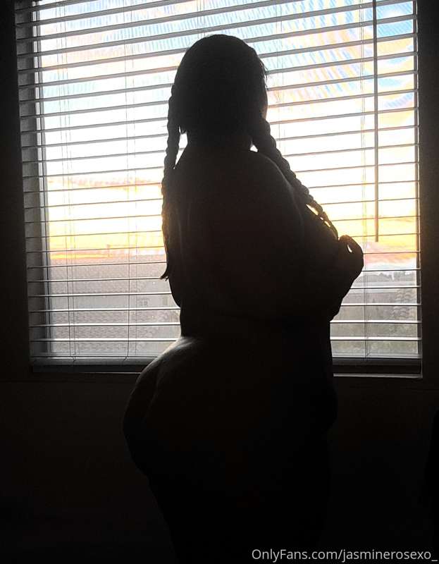 The sun looked pretty this morning, so I took a few pictures.. 5