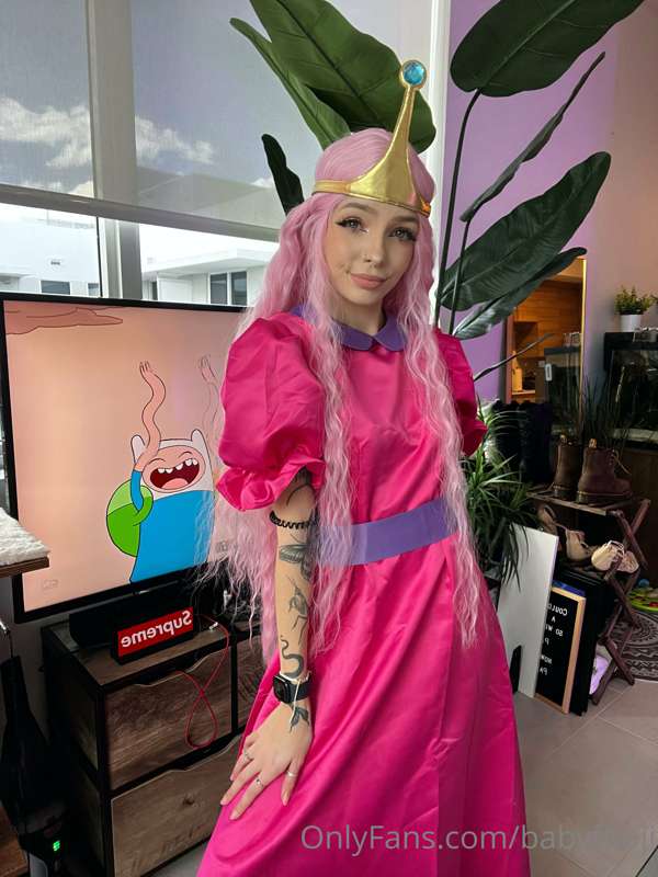 Princess Bubblegums hair isn't the only thing that's pink 😳😏.. 11
