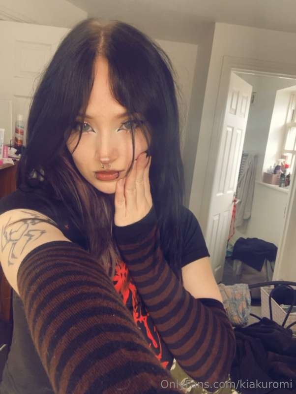 Do you like goth girls in fishnets??? 5