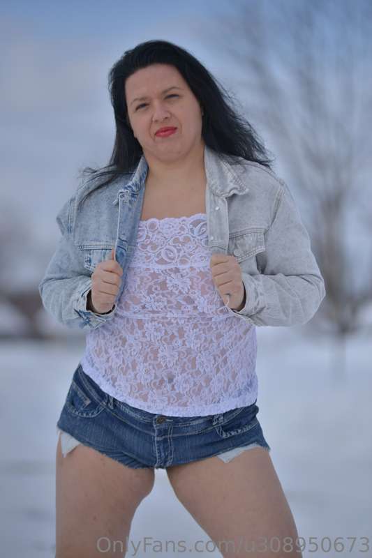 Hey Babe tell me is it really cold outside or am I to much d..