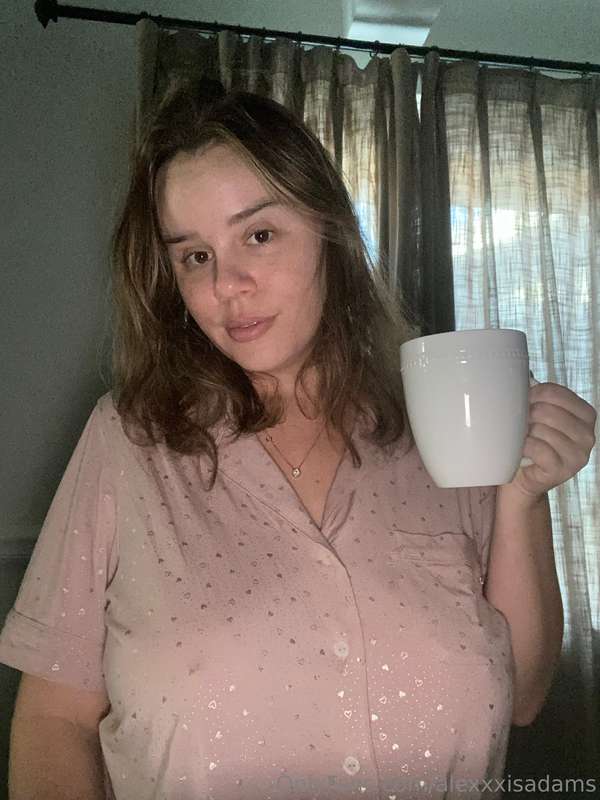 Treat me to coffee ☕️ and I'll take my tits out! #NewPics
